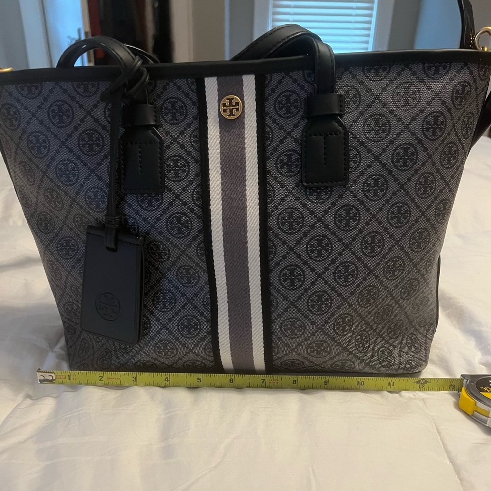 Tory Burch coated Canvas Monogram purse